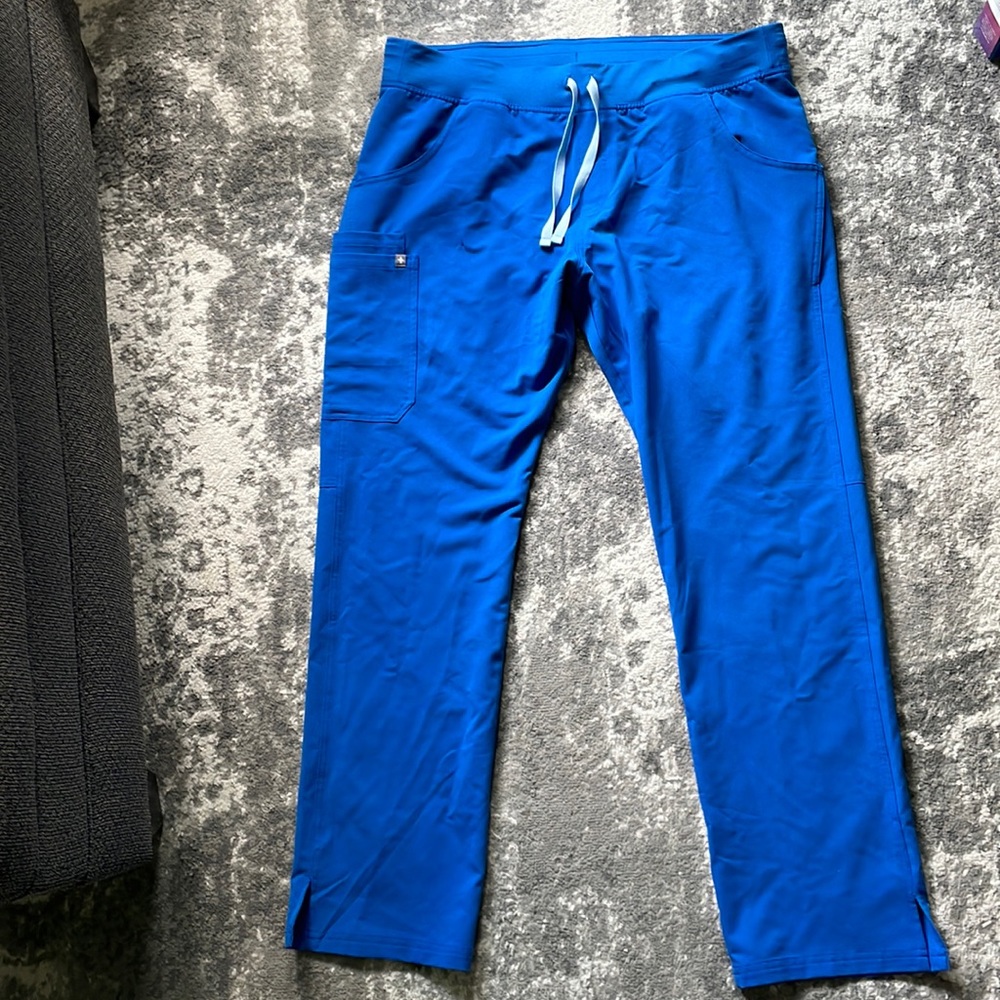 FIGS XLT Kade